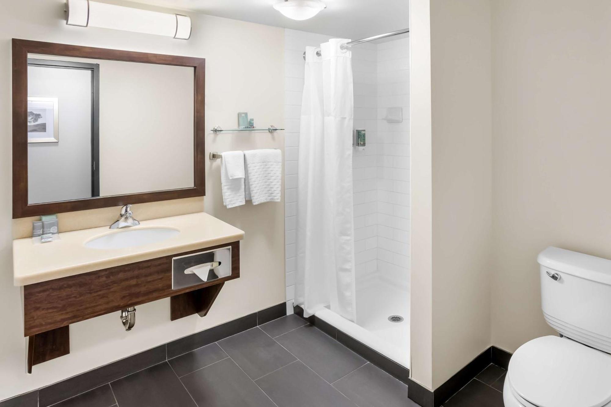 Best Western Thompson Extérieur photo